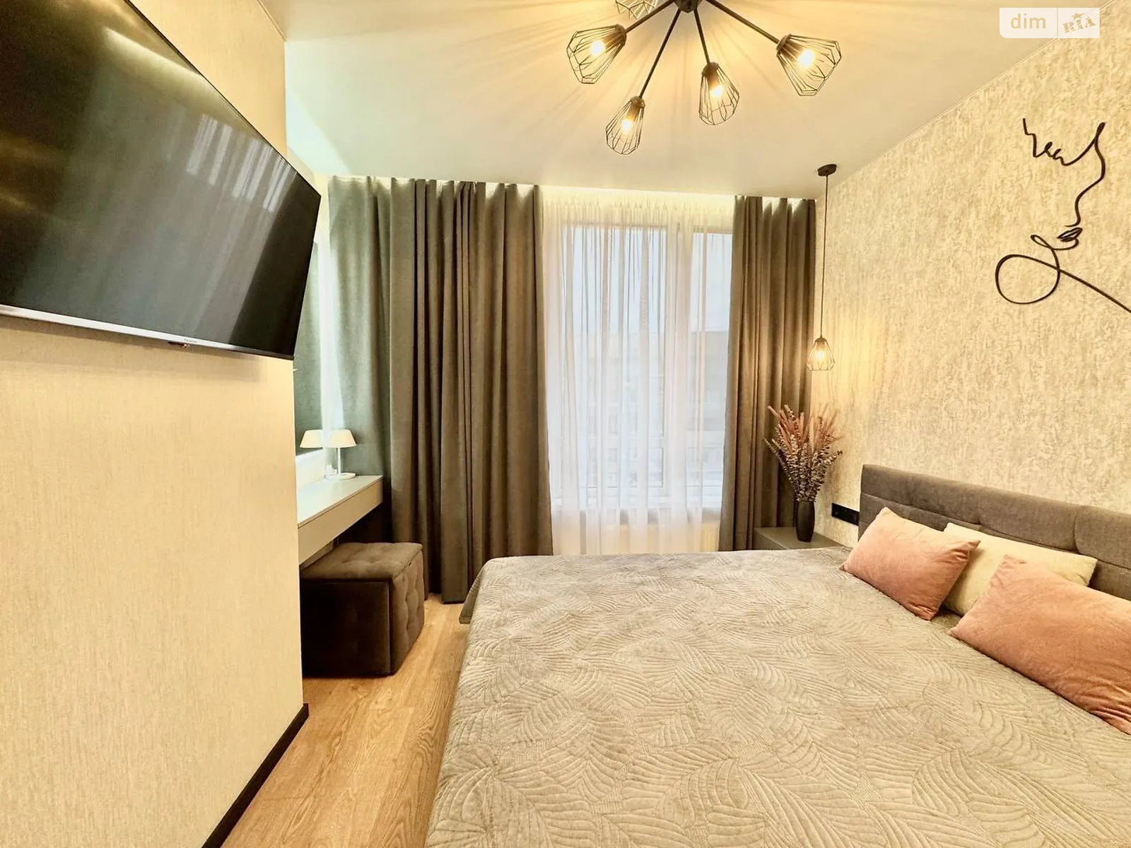 Продается 1-комнатная квартира 40.9 кв. м в Днепре, ул. Космическая, 5 - фото 1