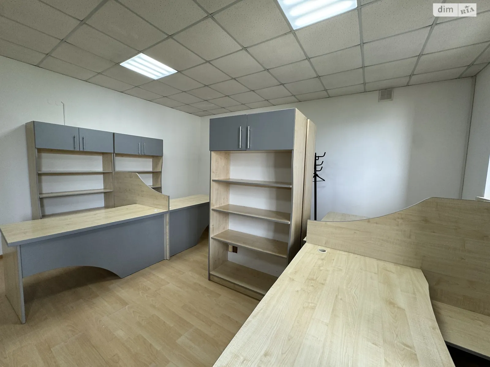 Сдается в аренду офис 65 кв. м в бизнес-центре, цена: 12000 грн - фото 1