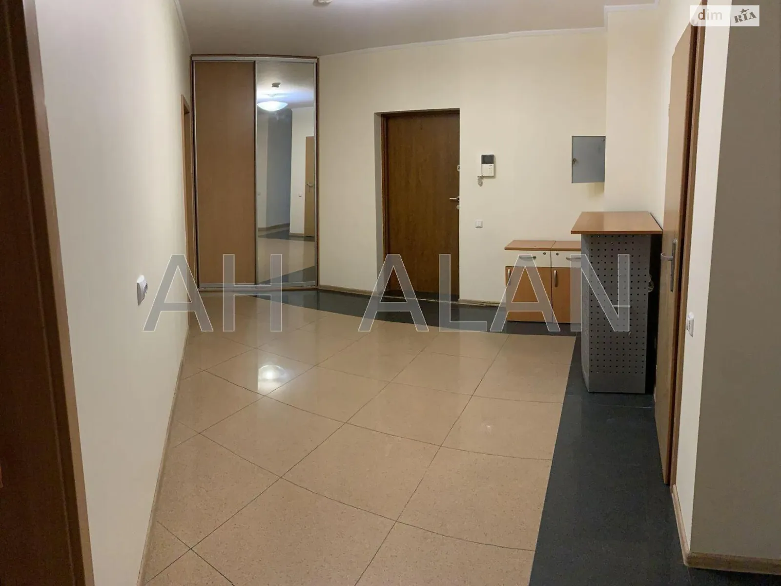 Сдается в аренду помещения свободного назначения 175 кв. м в 9-этажном здании, цена: 40000 грн - фото 1