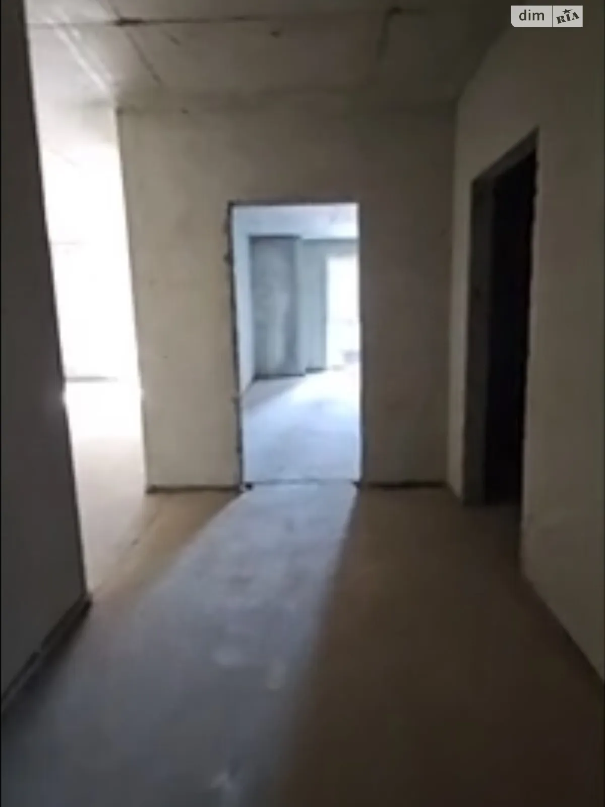 Продается 1-комнатная квартира 72 кв. м в Львове, ул. Ярославенко, 30 - фото 1