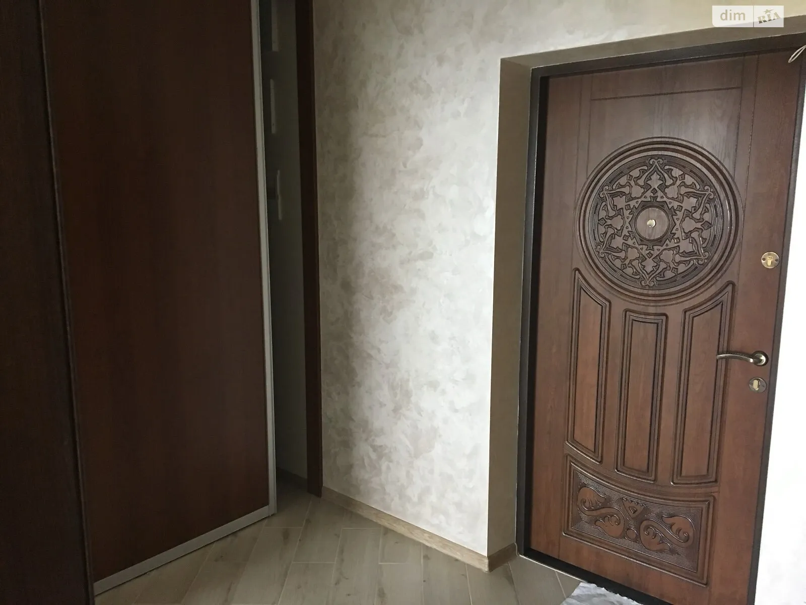 Продается 1-комнатная квартира 48.9 кв. м в Львове, ул. Липовая аллея - фото 1