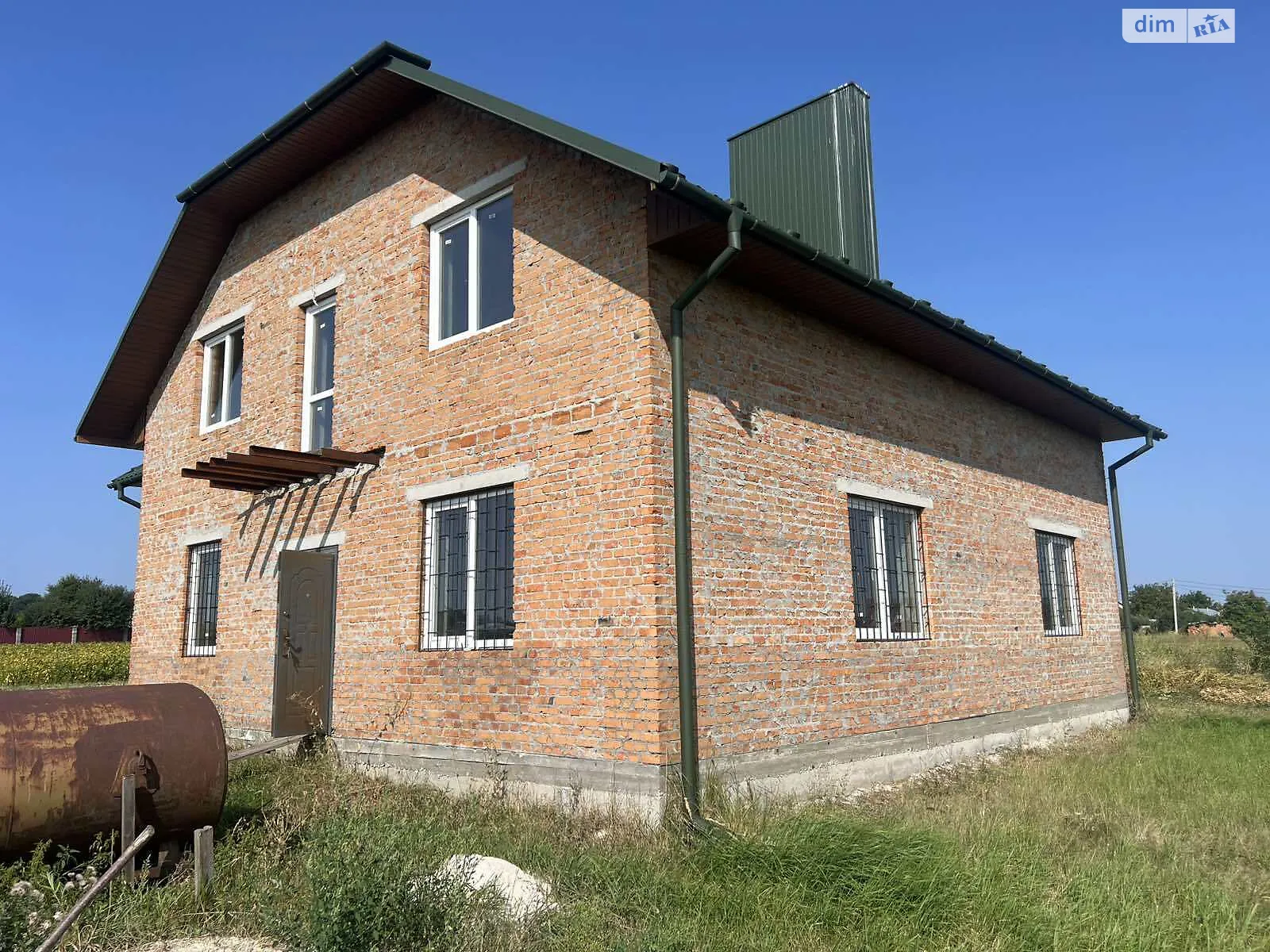 Продается дом на 2 этажа 255 кв. м с бассейном, цена: 53900 $ - фото 1