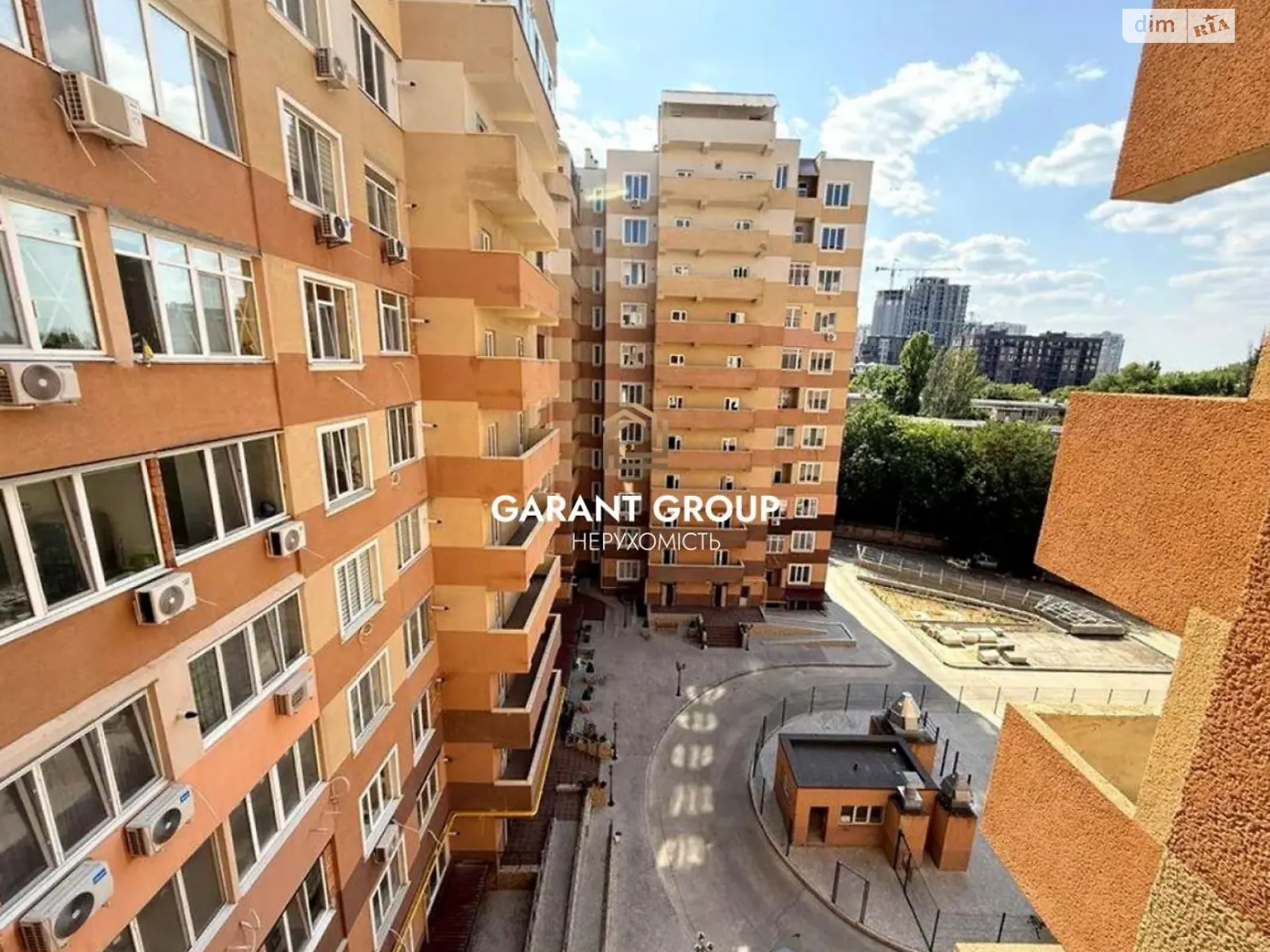 Продается 2-комнатная квартира 63 кв. м в Одессе, ул. Зоопарковая, 8В - фото 1