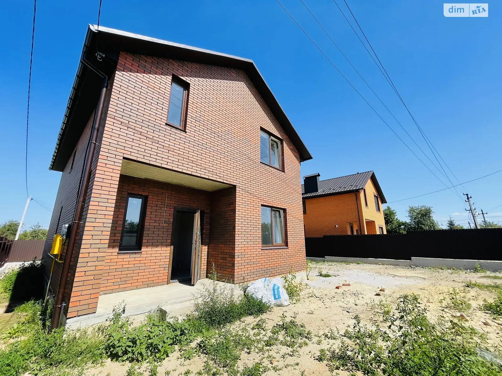 Продается дом на 2 этажа 120 кв. м с садом, цена: 92000 $ - фото 1