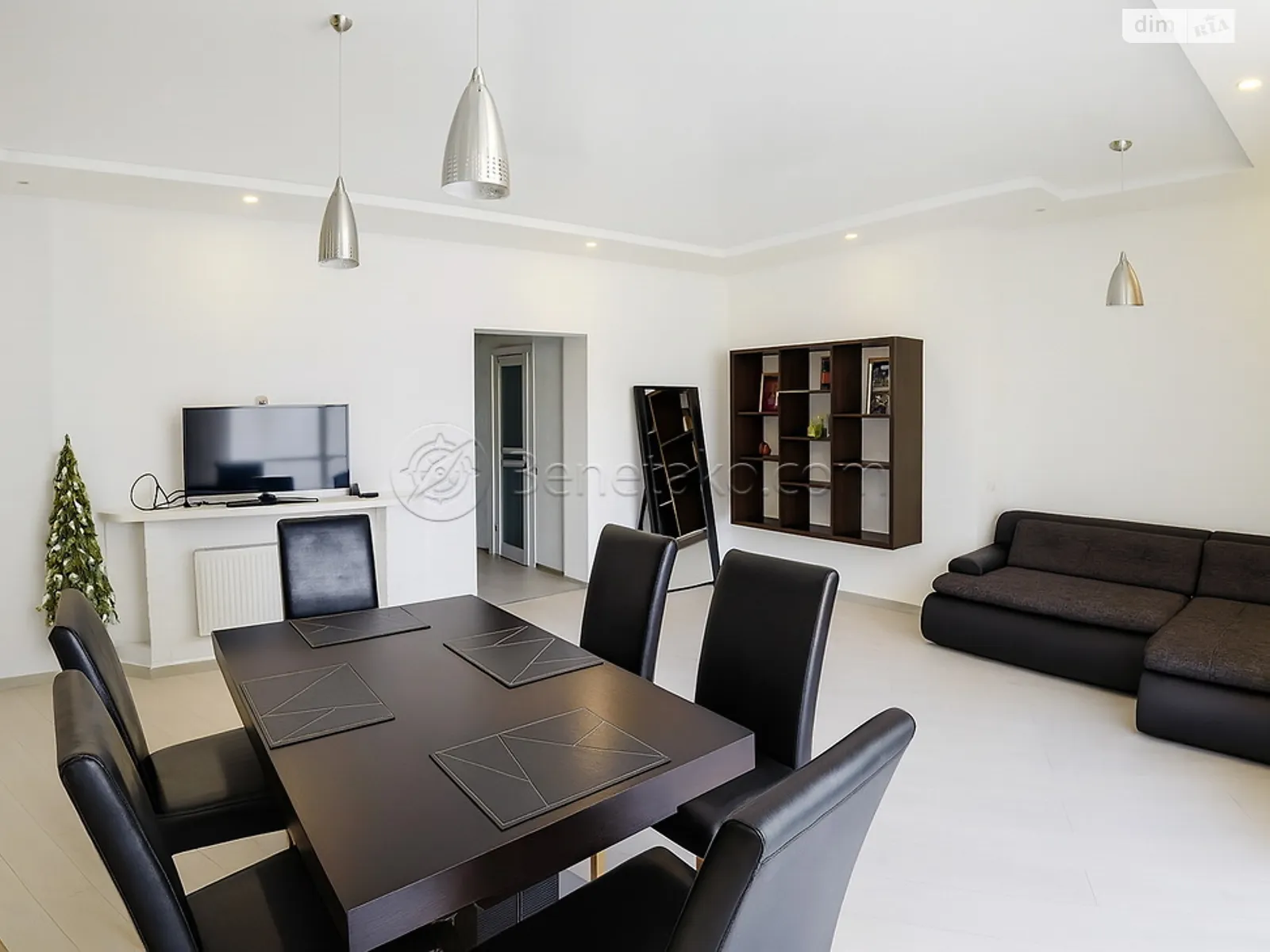 Сдается в аренду 3-комнатная квартира в Одессе, ул. Генуэзская, 5 - фото 1