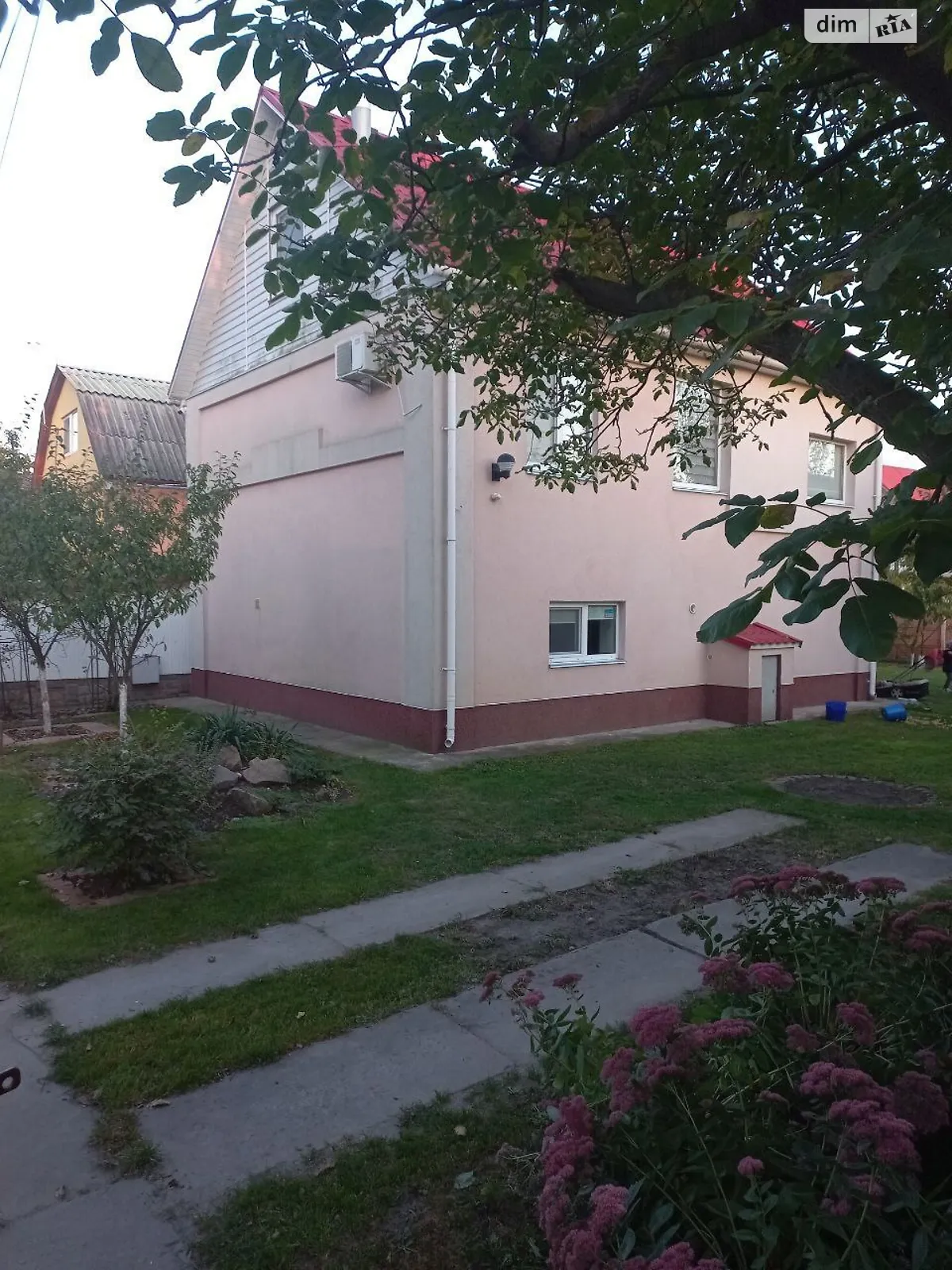 Сдается в аренду дом на 3 этажа 120 кв. м с садом, цена: 25000 грн - фото 1