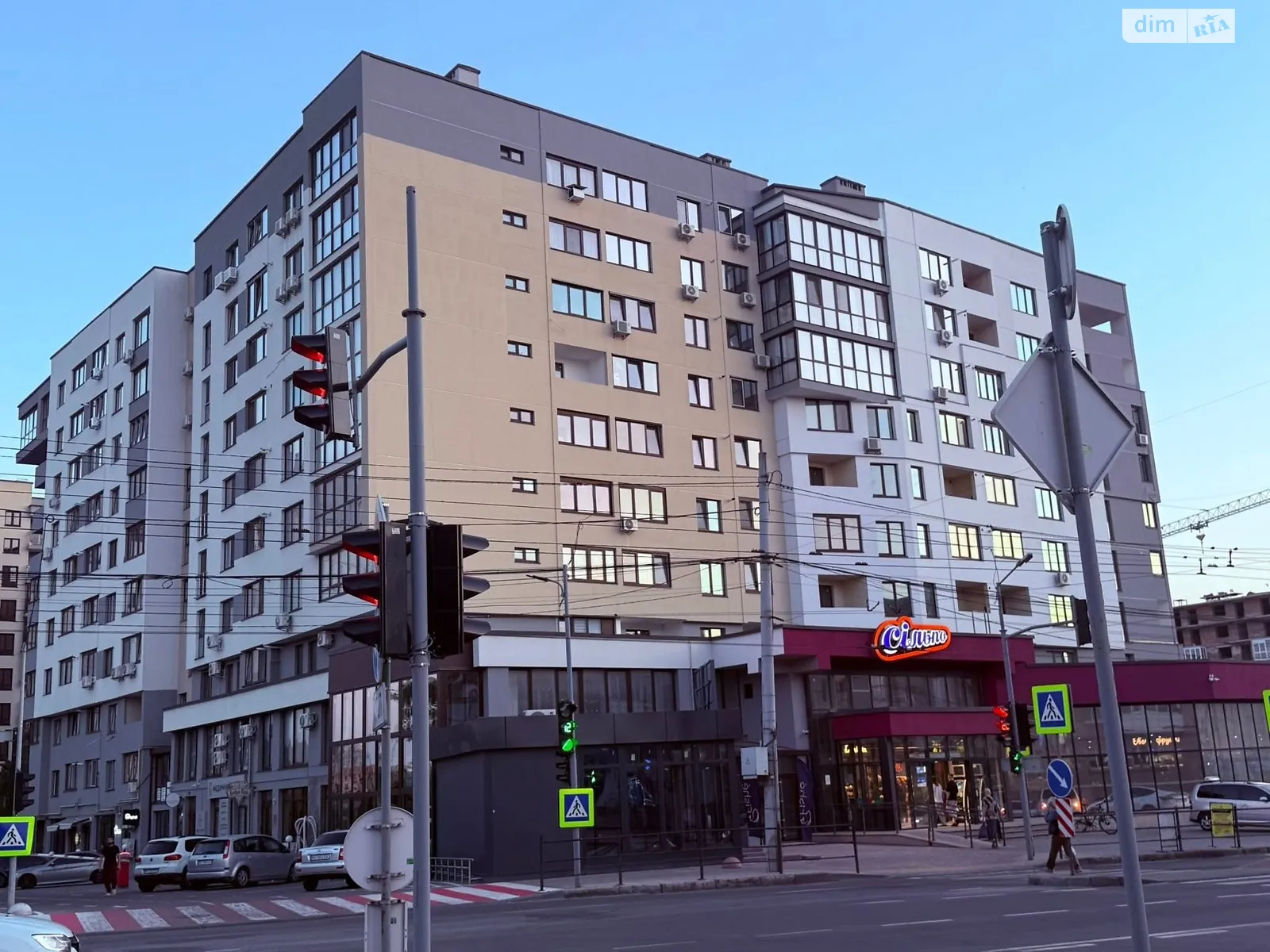 2-комнатная квартира 65 кв. м в Тернополе, просп. Бандеры Степана - фото 1
