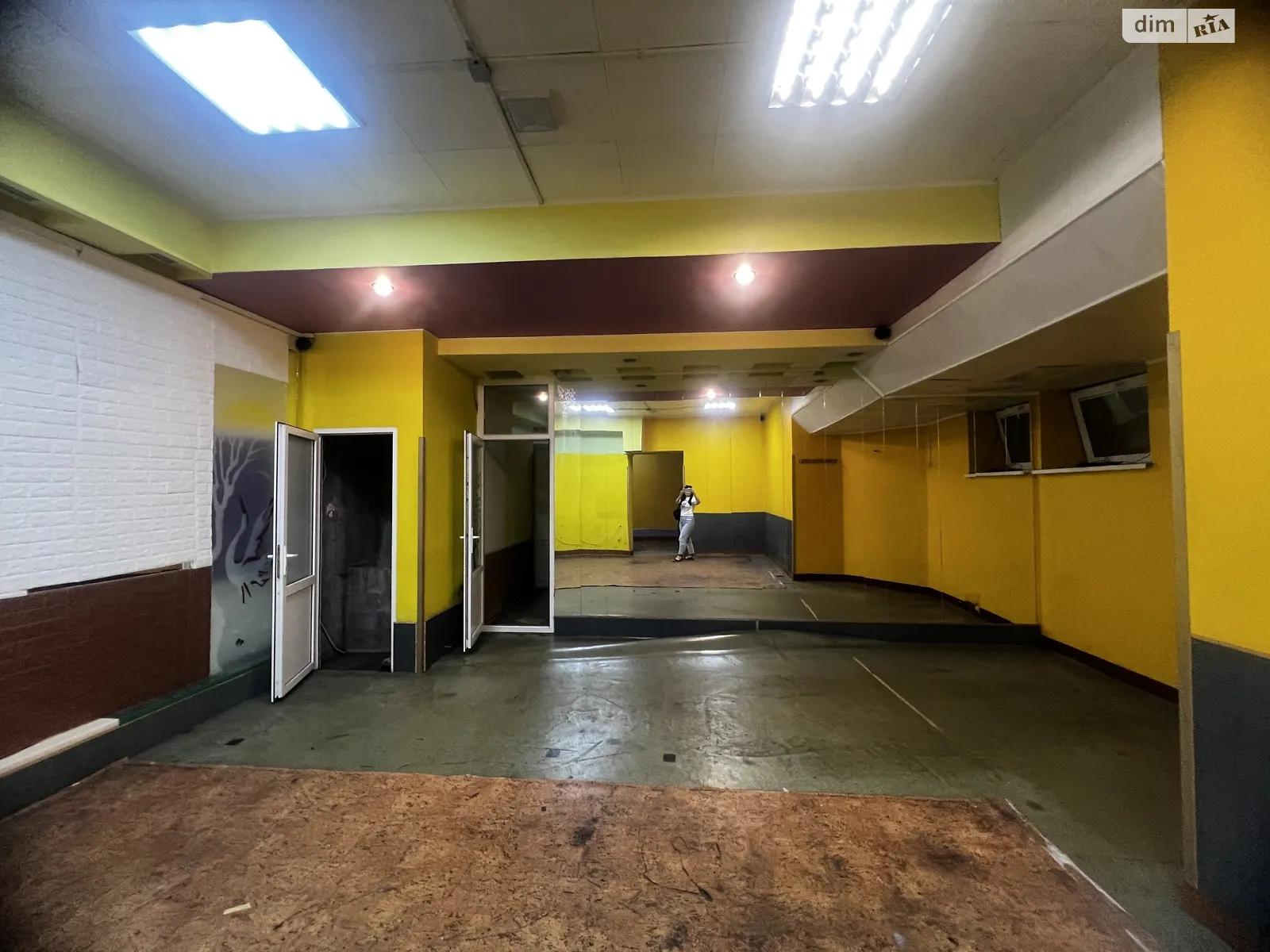 Продается объект сферы услуг 334 кв. м в 9-этажном здании, цена: 220000 $ - фото 1