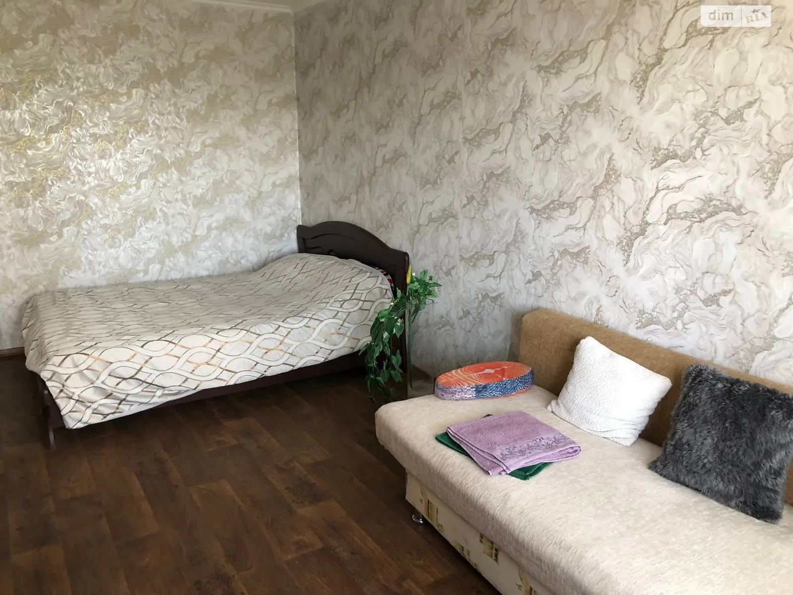 Сдается в аренду 1-комнатная квартира 30 кв. м в Кривом Роге, ул. Соборности(Косиора), 39 - фото 1