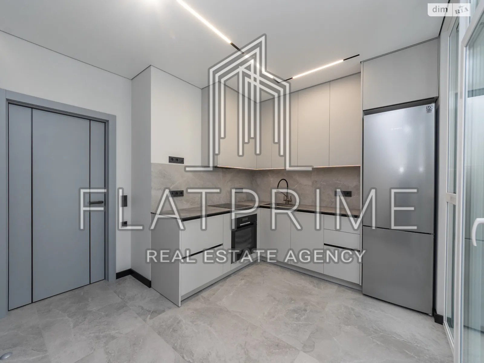 Продается 1-комнатная квартира 44 кв. м в Киеве, ул. Воскресенская, 2В - фото 1