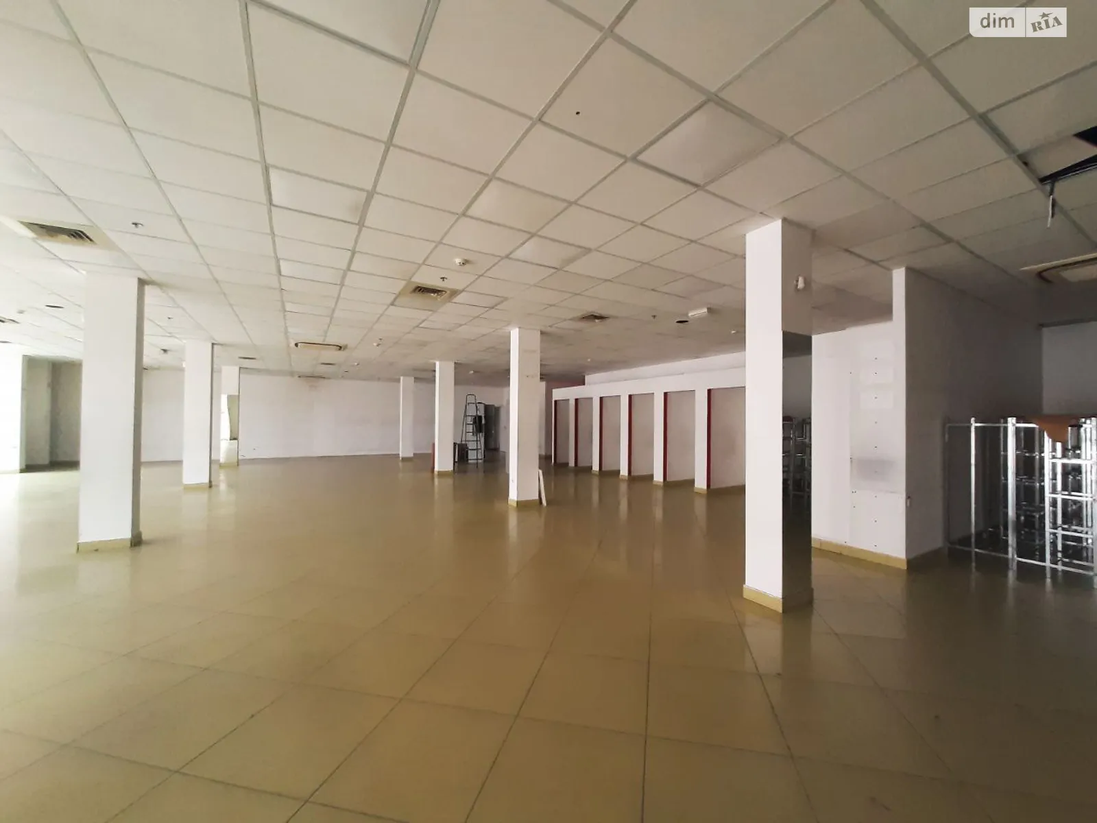 Здається в оренду приміщення вільного призначення 458 кв. м в 3-поверховій будівлі, цена: 3346 $ - фото 1