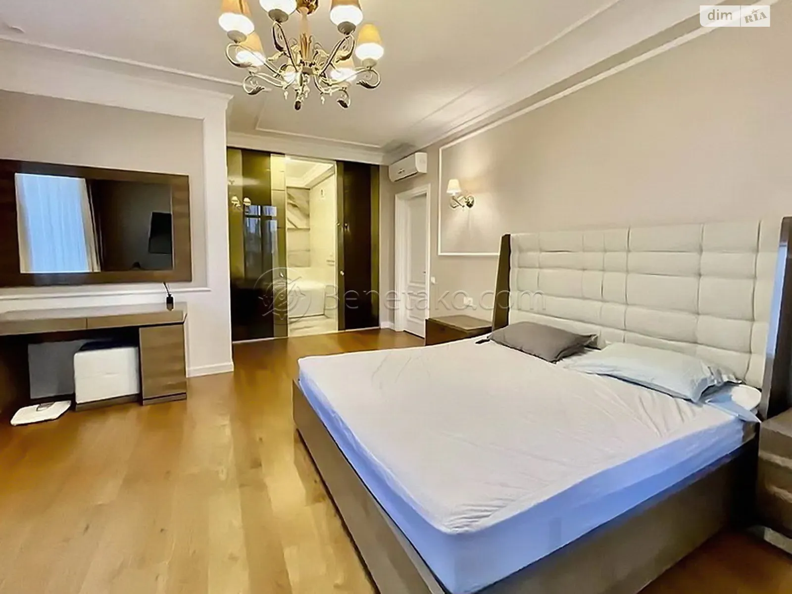 Здається в оренду 4-кімнатна квартира 145 кв. м у Одесі, вул. Генуезька, 24Д корпус 1 - фото 1