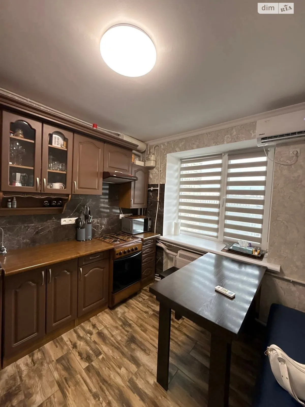 Продается 3-комнатная квартира 60.1 кв. м в Кременце, ул. Защитников Украины(Лётчиков-Освободителей), 43 - фото 1