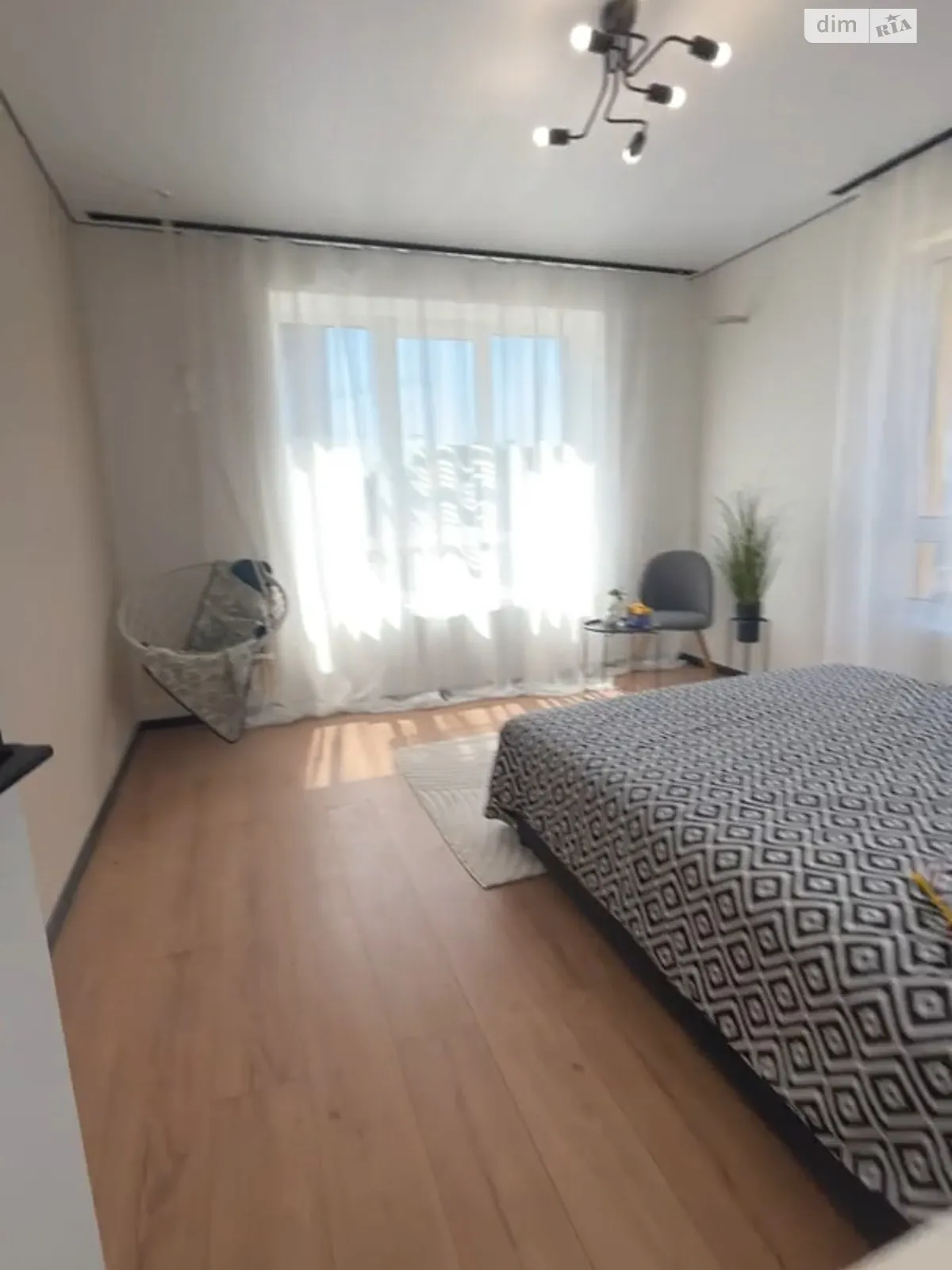 Продается 1-комнатная квартира 40 кв. м в Ирпене, ул. Соборная(ІІІ Интернационала), 3 - фото 1