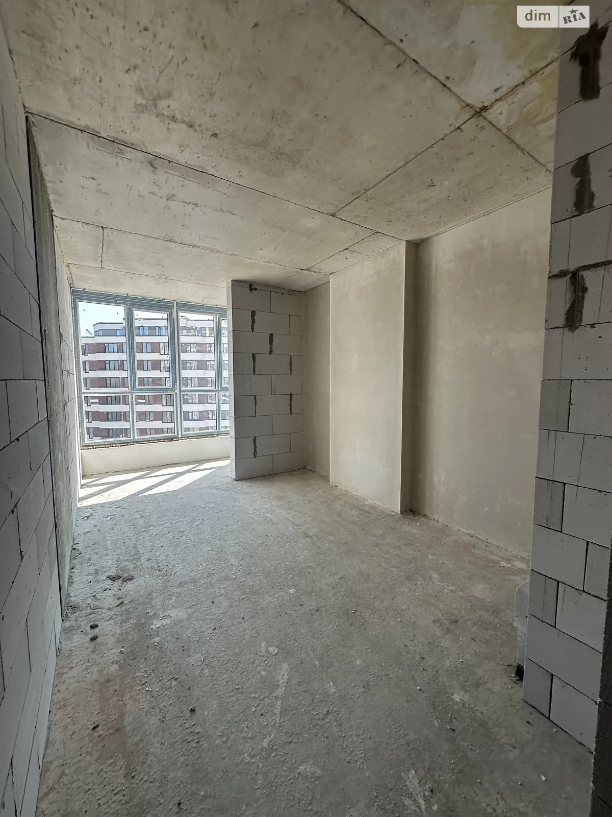 Продается 1-комнатная квартира 46.5 кв. м в Ивано-Франковске, ул. Ивасюка, 86 - фото 1