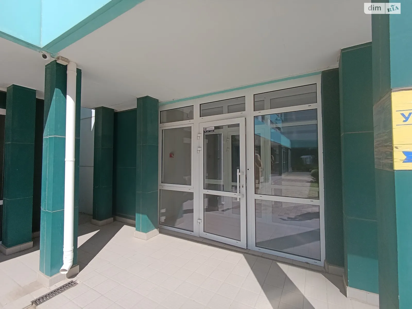 Сдается в аренду офис 67 кв. м в бизнес-центре, цена: 804 $ - фото 1