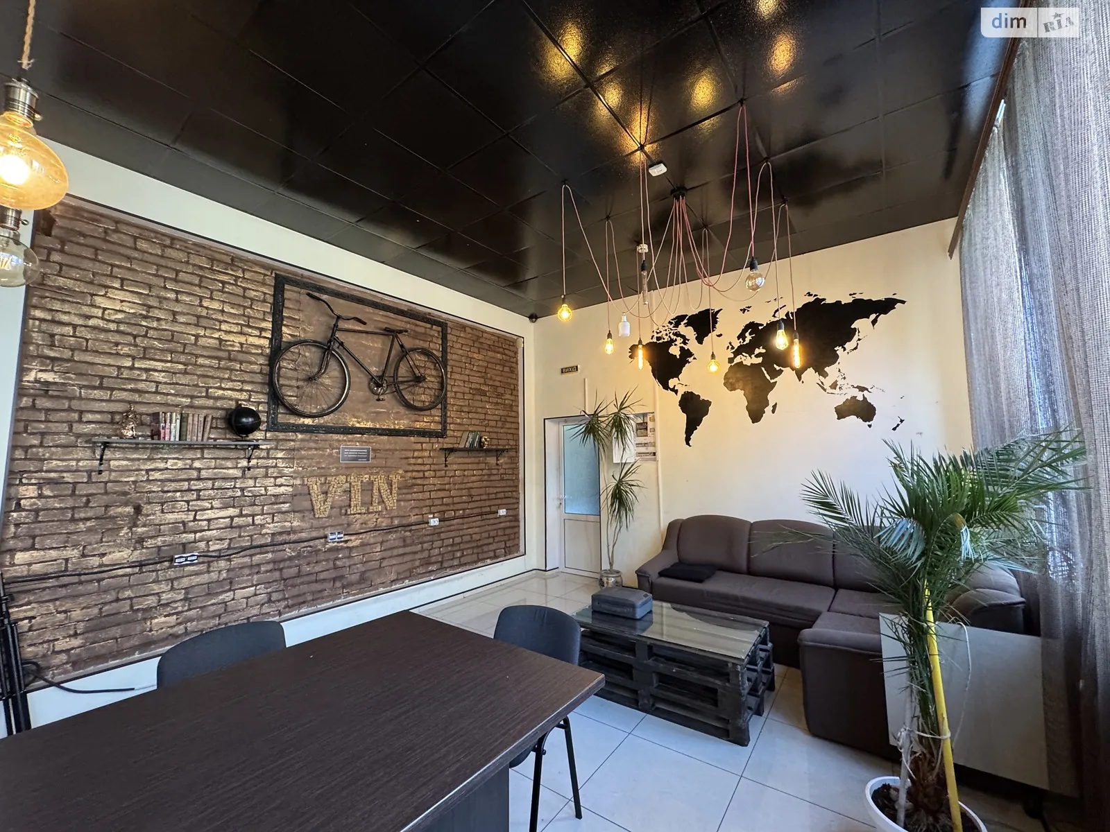 Продается помещения свободного назначения 147.5 кв. м в 3-этажном здании, цена: 229500 $ - фото 1