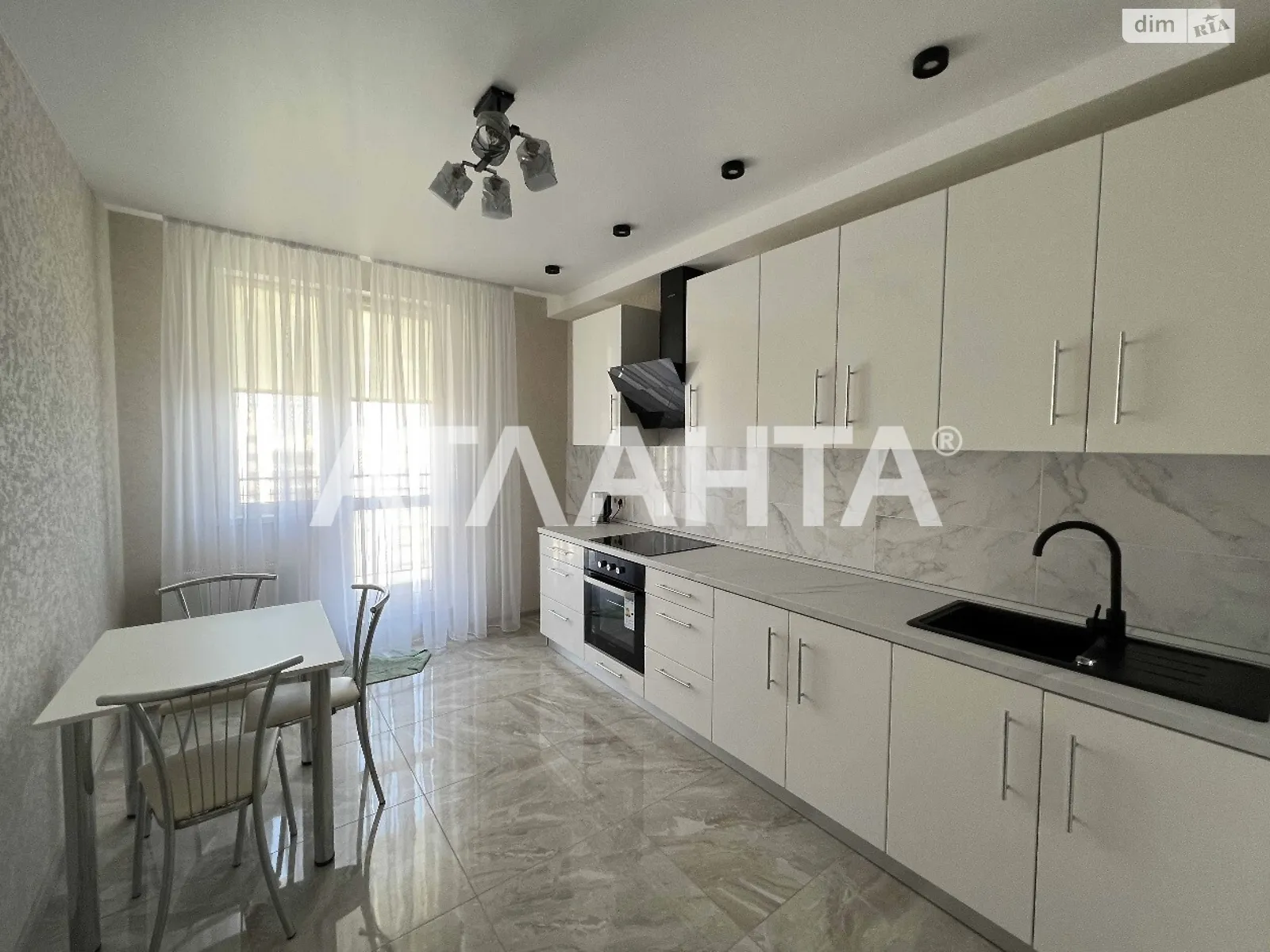 Продается 2-комнатная квартира 60 кв. м в Одессе, ул. Михаила Грушевского - фото 1