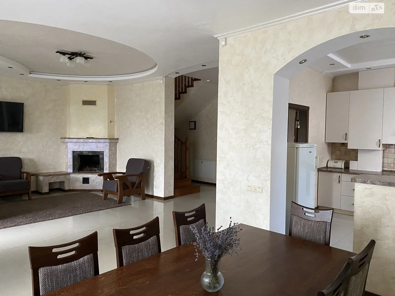 Продається будинок 2 поверховий 215 кв. м з гаражем, цена: 240000 $ - фото 1