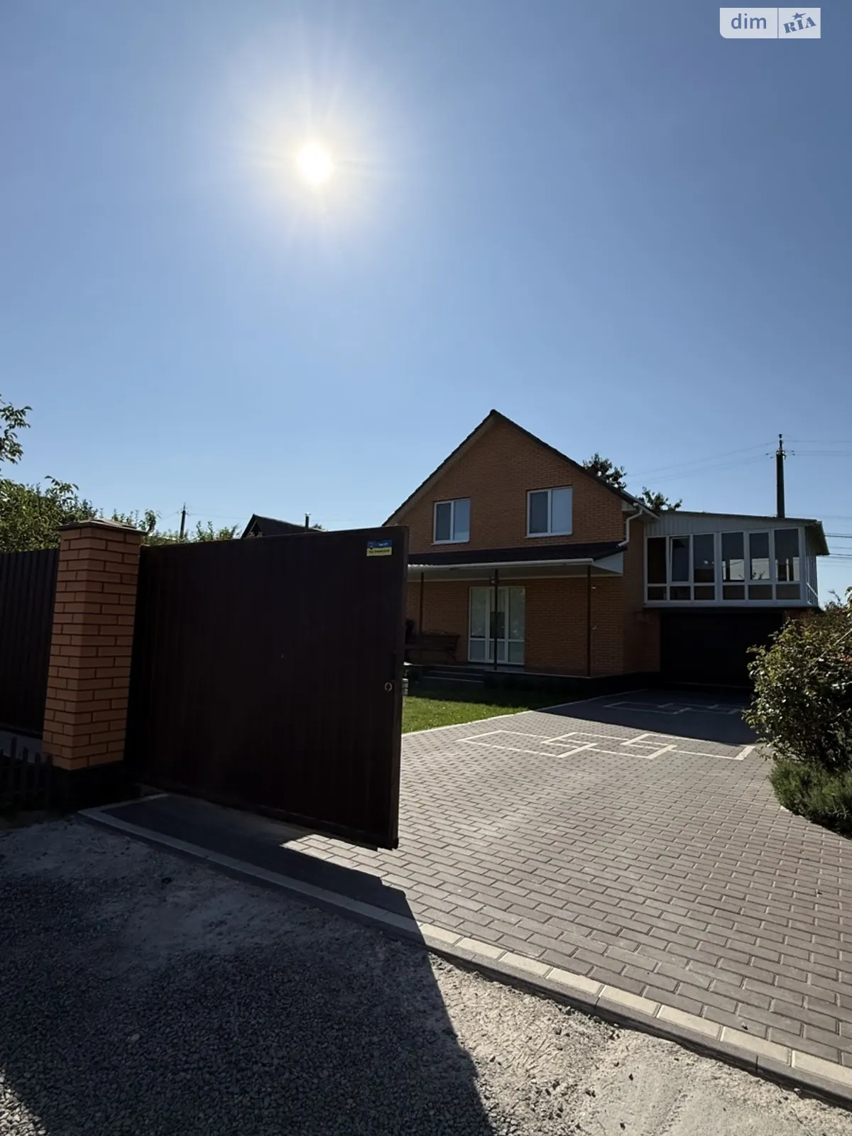 Продается дом на 2 этажа 137 кв. м с беседкой, цена: 235000 $ - фото 1