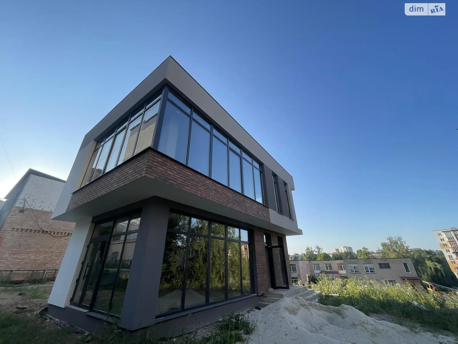 Продается помещения свободного назначения 148.4 кв. м в 2-этажном здании, цена: 250000 $ - фото 1