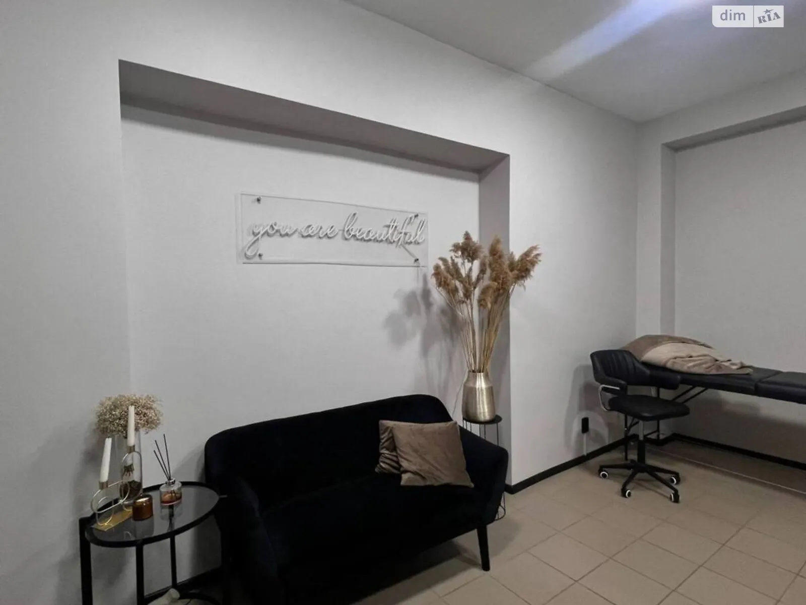 Сдается в аренду объект сферы услуг 90 кв. м в 5-этажном здании, цена: 40000 грн - фото 1