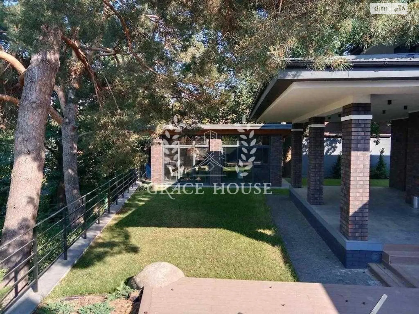 Продается дом на 2 этажа 284 кв. м с мансардой, цена: 850000 $ - фото 1