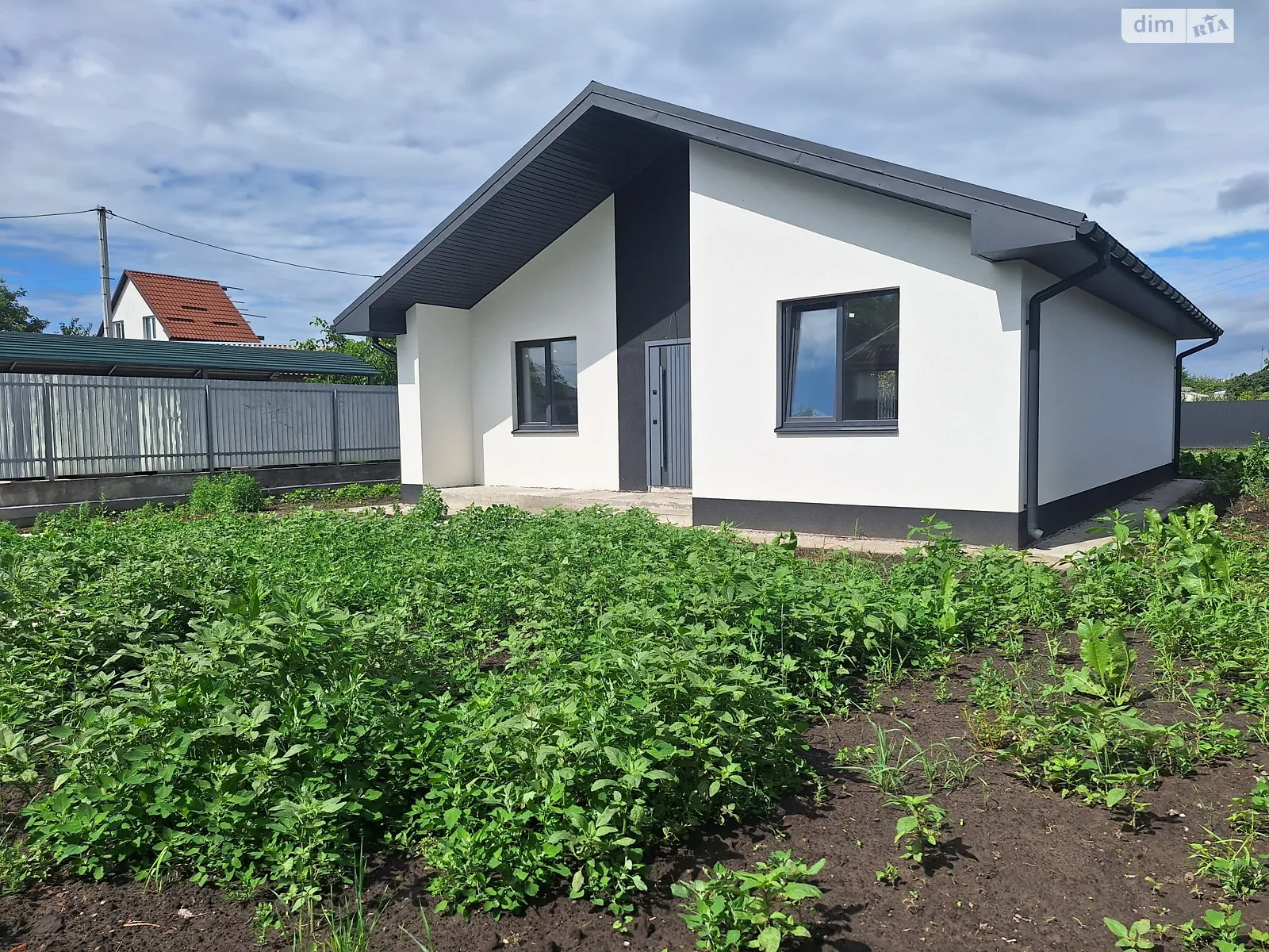 Продается одноэтажный дом 85 кв. м с участком, цена: 95000 $ - фото 1