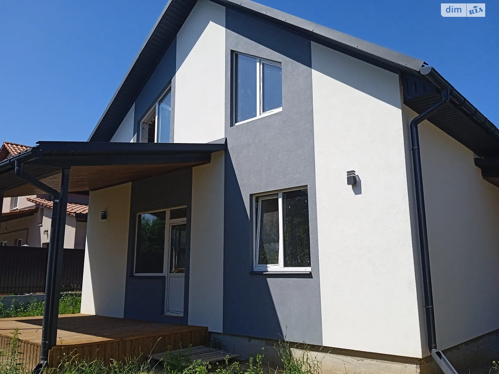 Продается дом на 2 этажа 130 кв. м с бассейном, цена: 76999 $ - фото 1