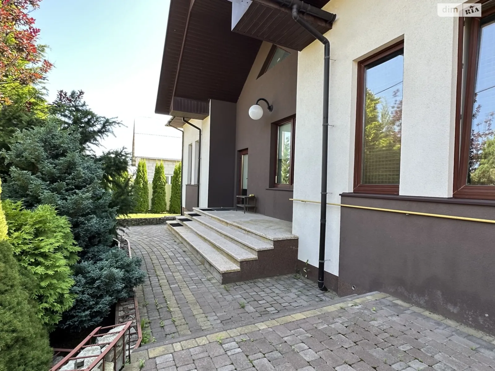 Сдается в аренду одноэтажный дом 200 кв. м с мебелью, цена: 2200 $ - фото 1