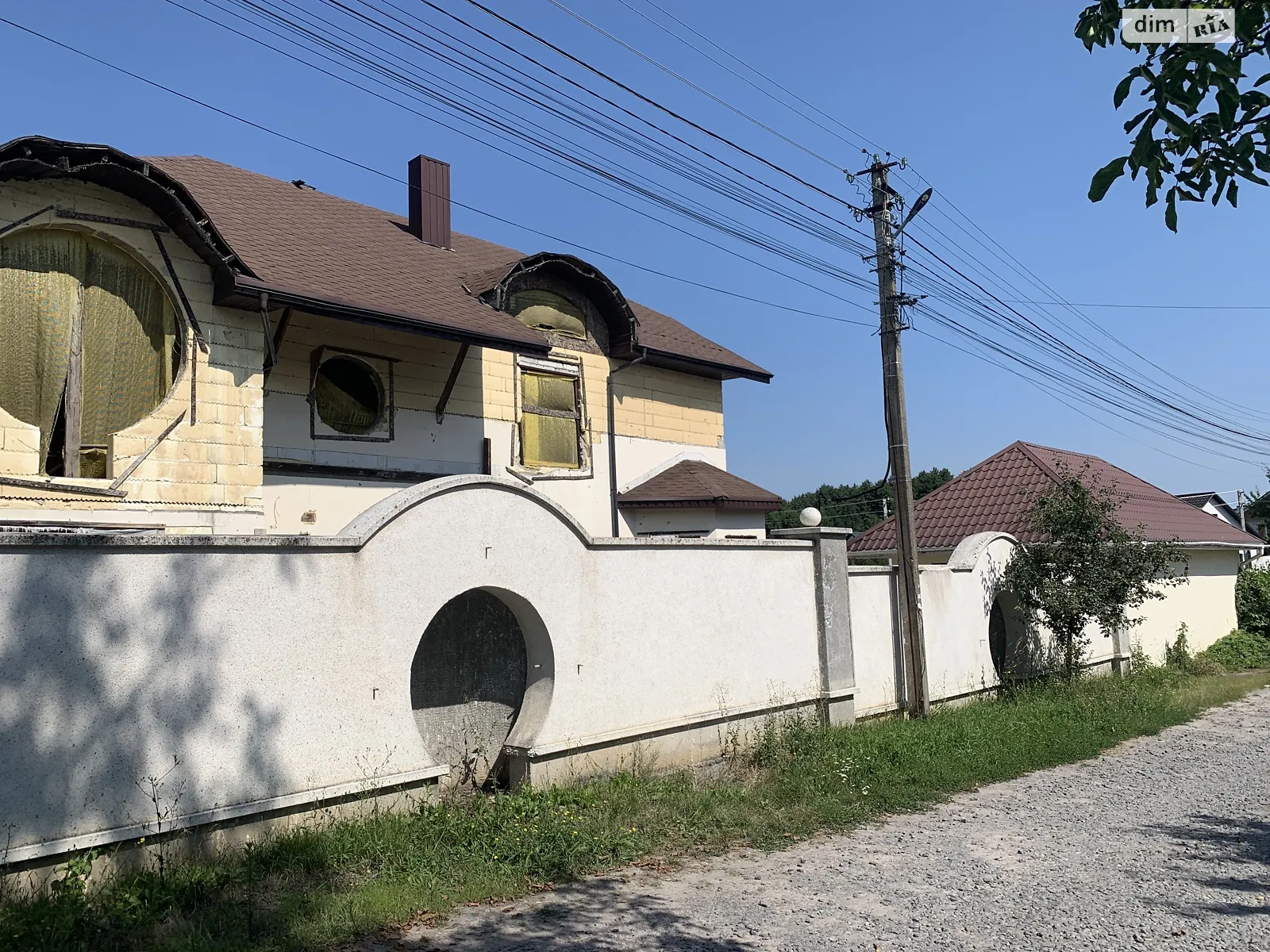 Продается дом на 2 этажа 237.7 кв. м с гаражом, цена: 222000 $ - фото 1