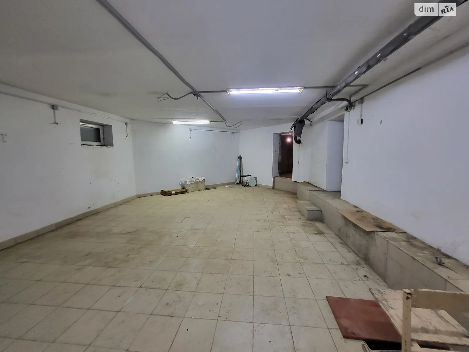 Продается офис 258.5 кв. м в бизнес-центре, цена: 160000 $ - фото 1