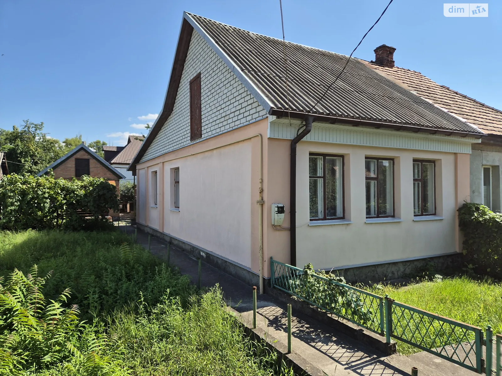Продается часть дома 55 кв. м с гаражом, цена: 25000 $ - фото 1