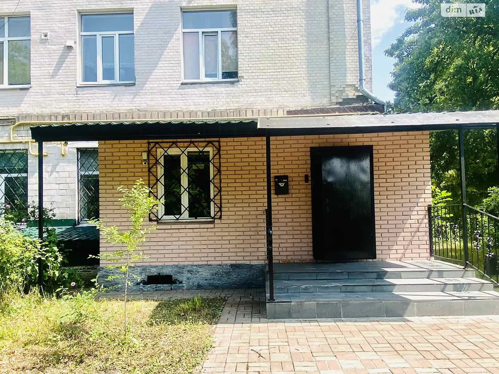 Продается офис 115 кв. м в бизнес-центре, цена: 80000 $ - фото 1