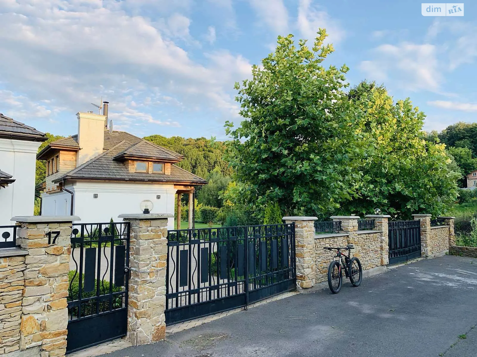 ул. Лесная Великие Дмитровичи, цена: 350000 $ - фото 1