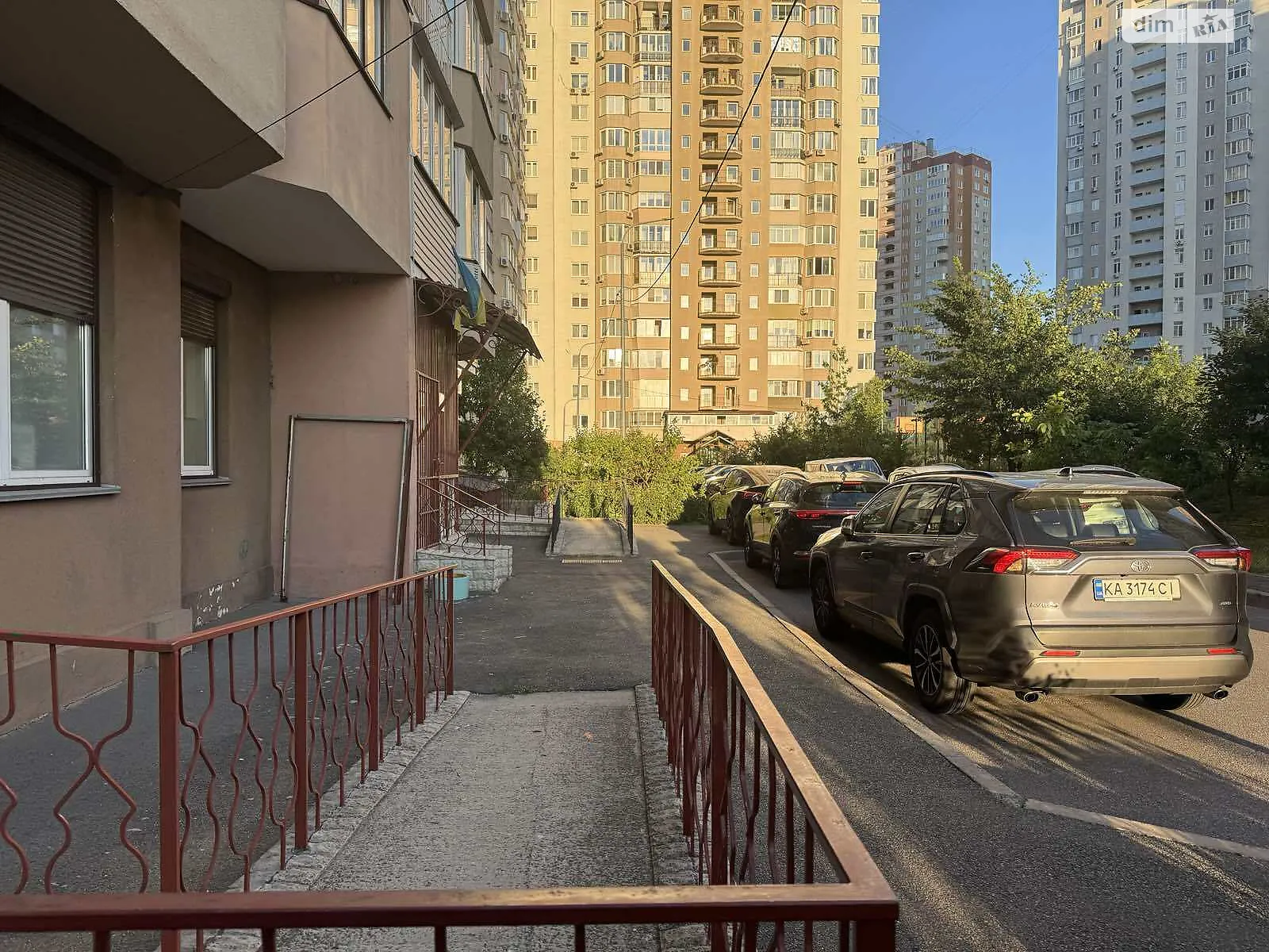 Сдается в аренду помещения свободного назначения 180 кв. м в 22-этажном здании, цена: 140400 грн - фото 1