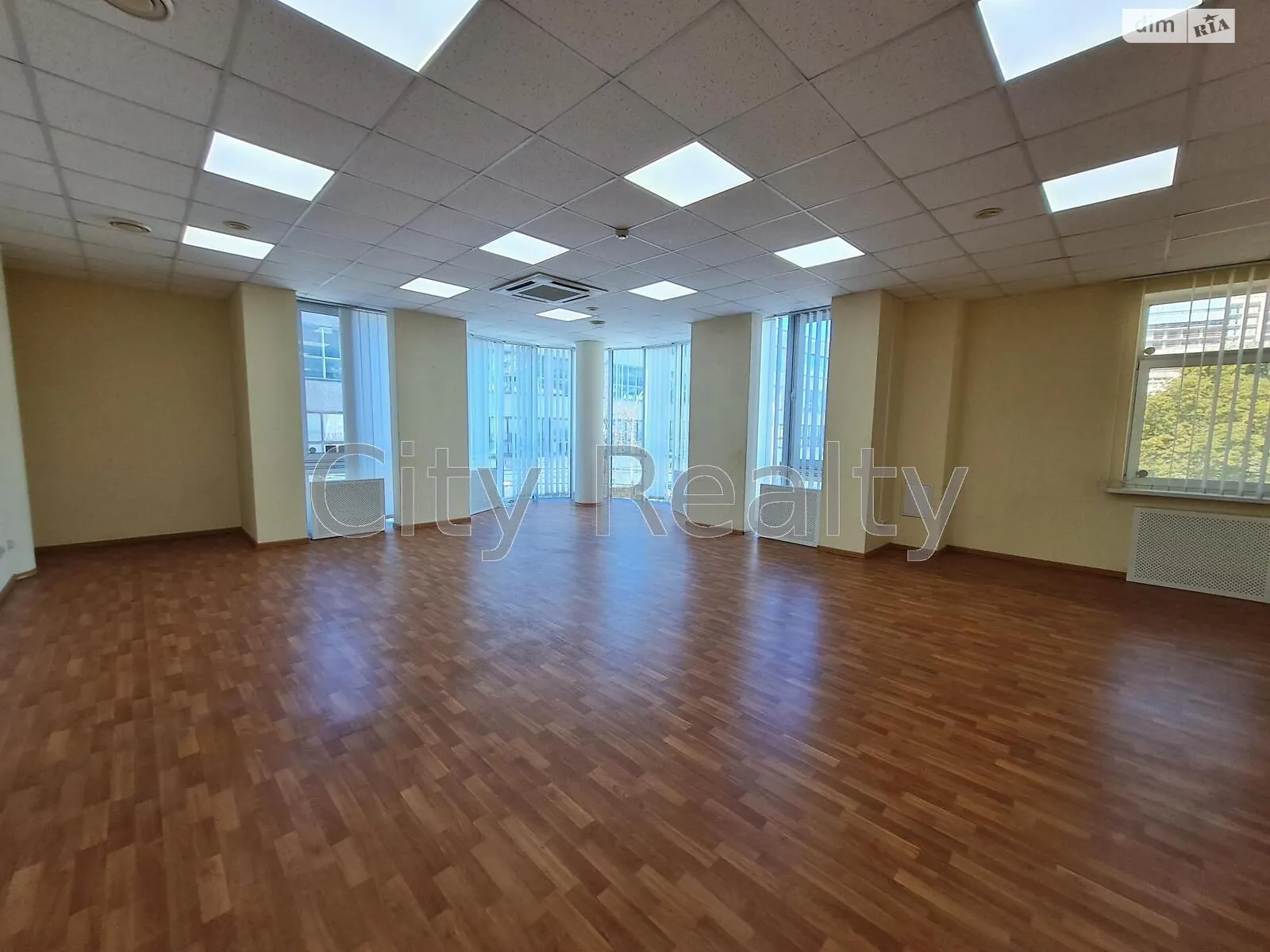 Сдается в аренду офис 108.2 кв. м в бизнес-центре, цена: 1620 $ - фото 1
