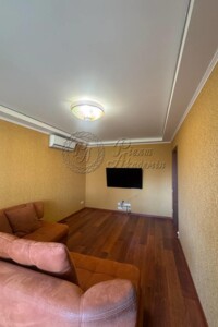 Долгосрочная аренда квартиры, Киев, р‑н. Теремки-1, ст.м. Теремки, Академика Глушкова проспект, дом 33