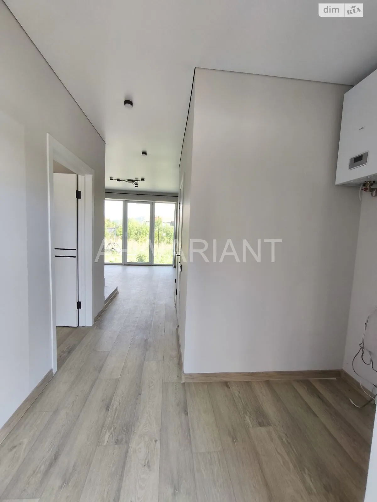 Продается дом на 2 этажа 100 кв. м с подвалом, цена: 130000 $ - фото 1