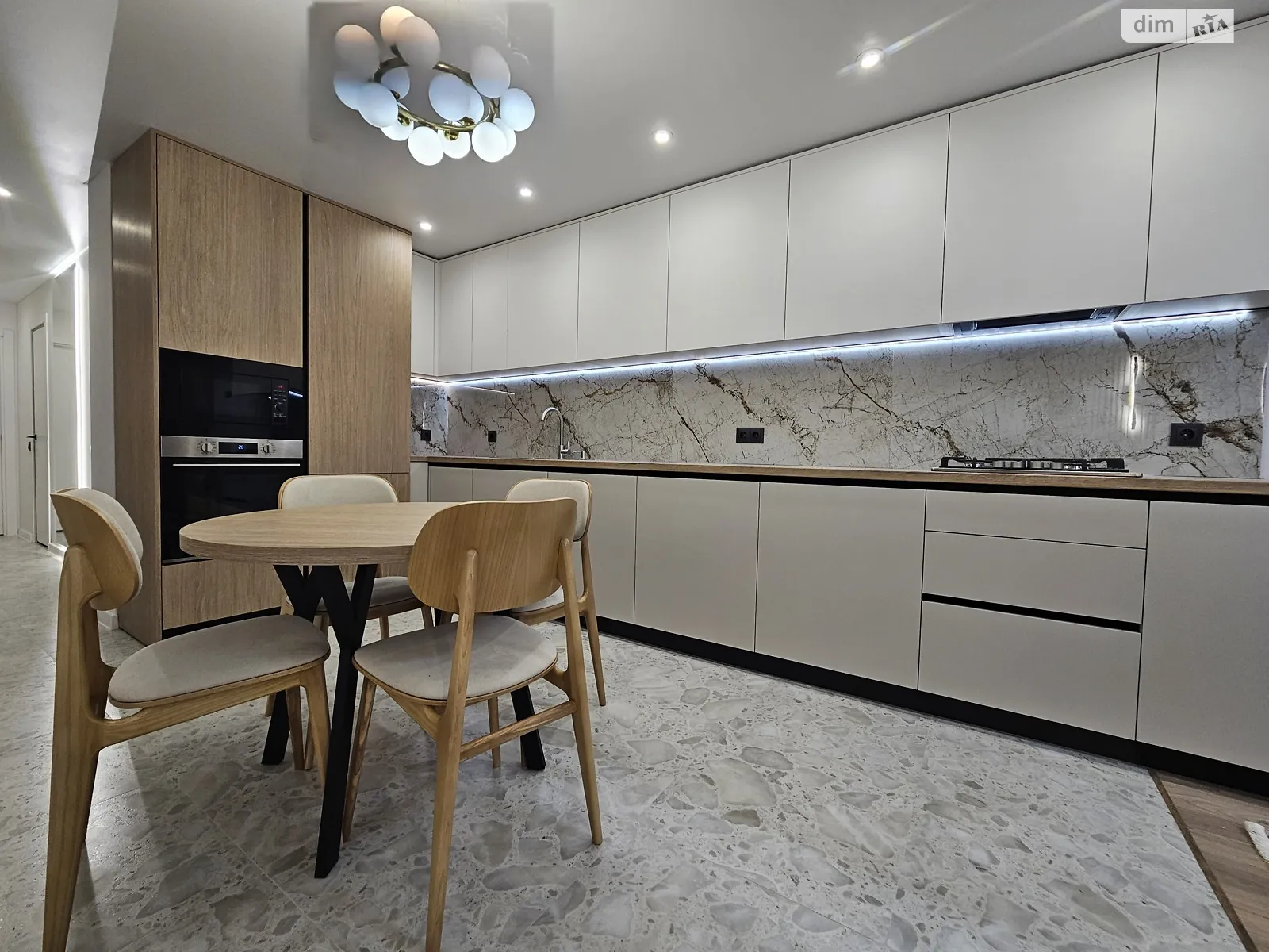 1-комнатная квартира 50 кв. м в Тернополе, пер. Кирпичный, 2 - фото 1