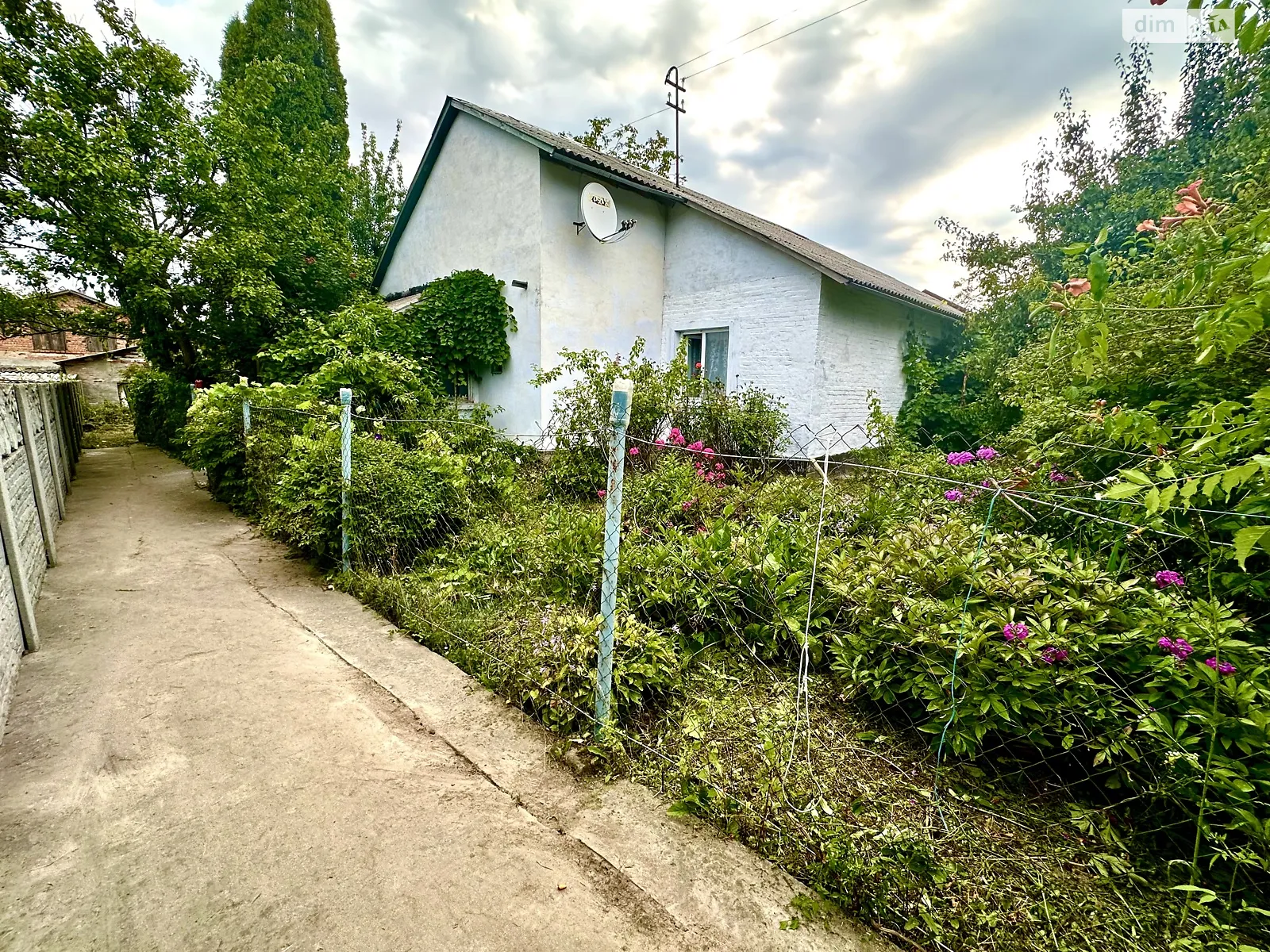 Продается одноэтажный дом 87 кв. м с гаражом, цена: 28000 $ - фото 1