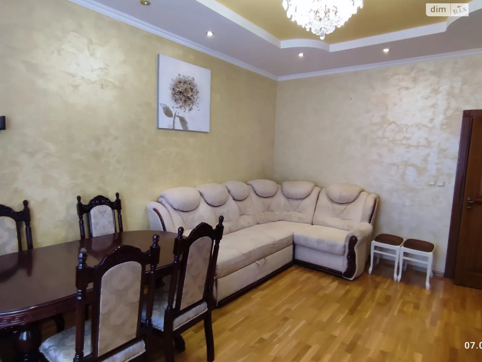 Продается 2-комнатная квартира 70 кв. м в Ужгороде, ул. Вишневая(Осипенко) - фото 1