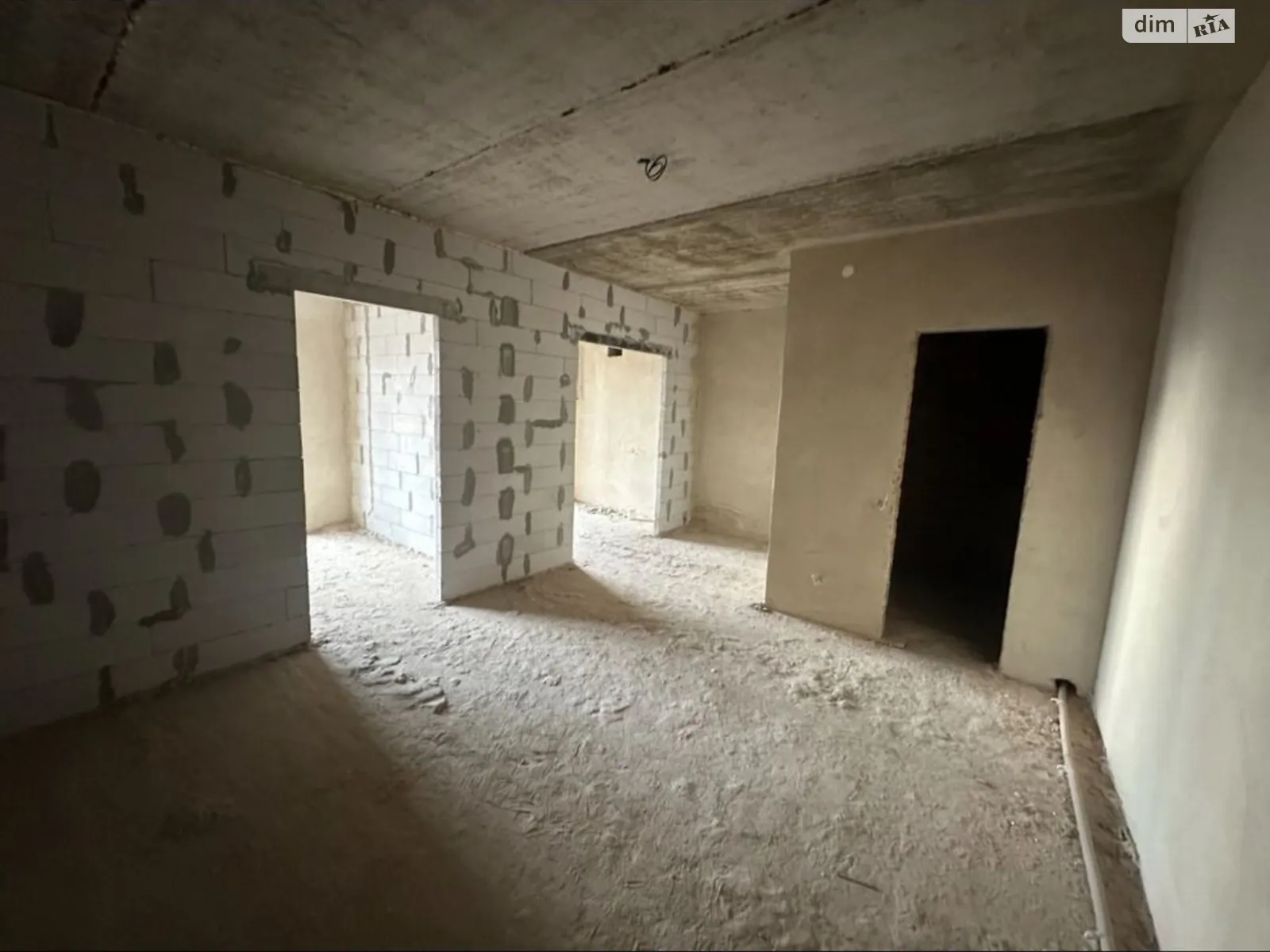 Продается 1-комнатная квартира 55 кв. м в Ровно, ул. Соборная - фото 1