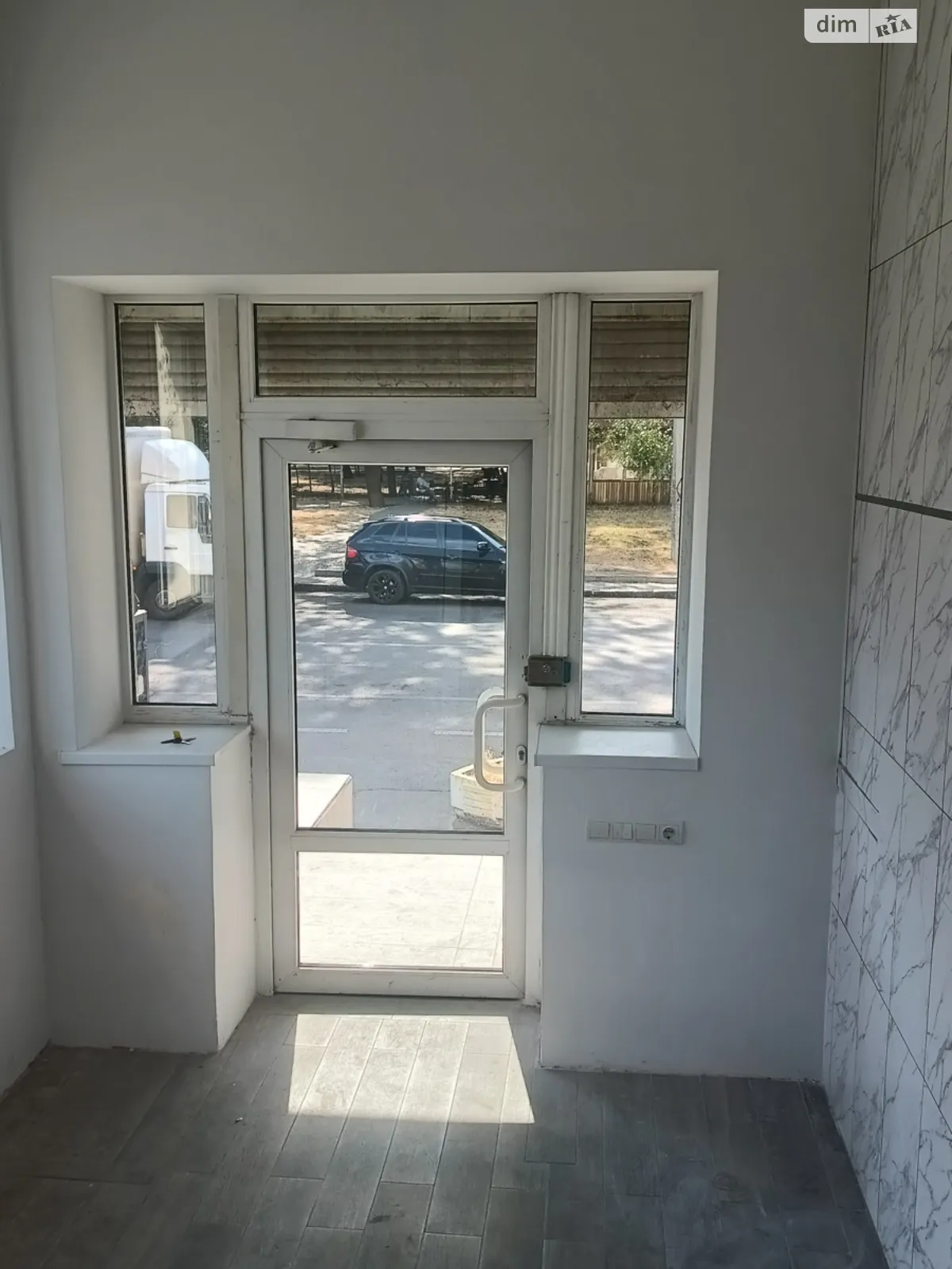 Сдается в аренду помещения свободного назначения 115.7 кв. м в 4-этажном здании, цена: 700 $ - фото 1