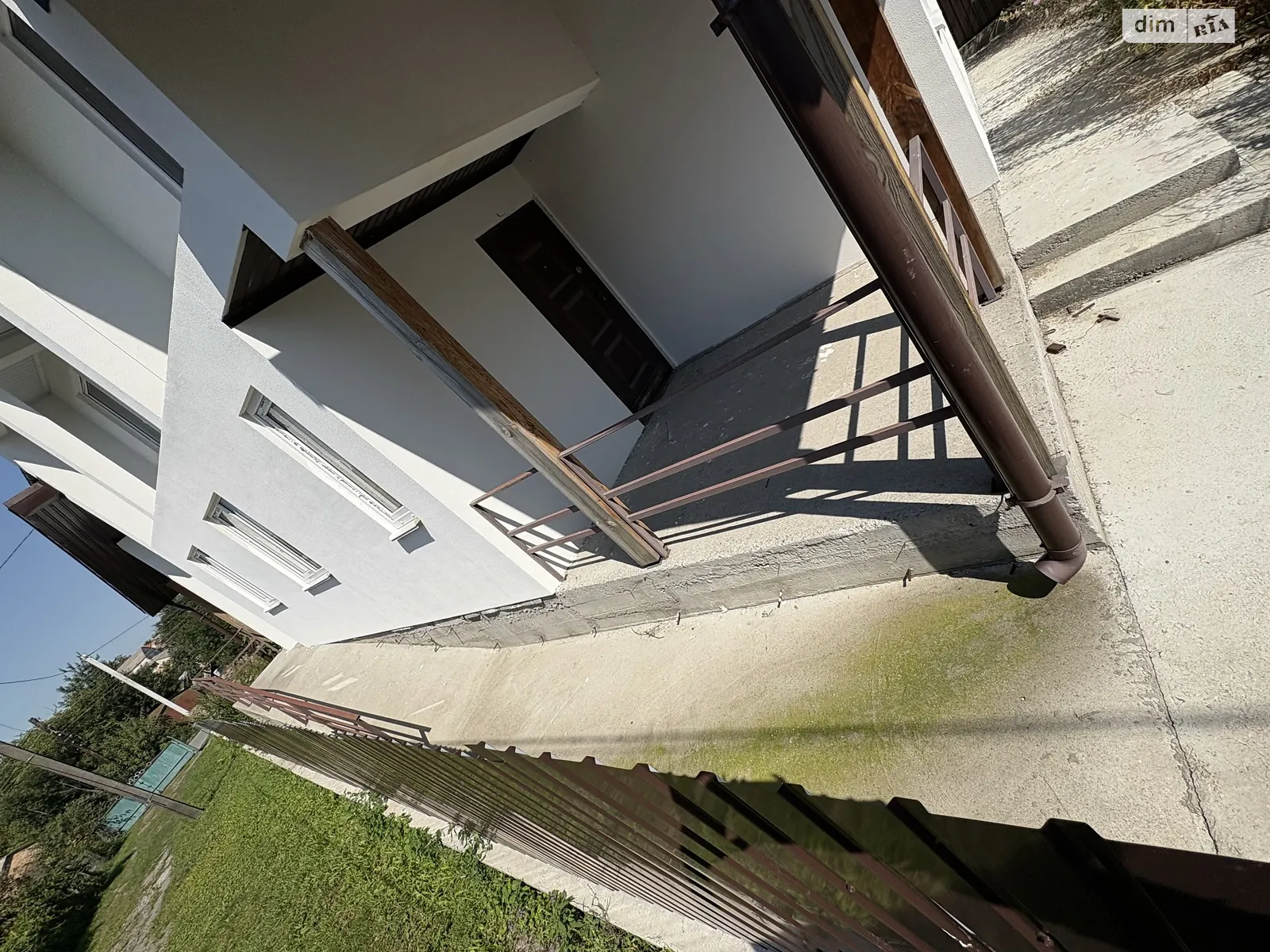 Продается дом на 2 этажа 224 кв. м с участком, цена: 120000 $ - фото 1