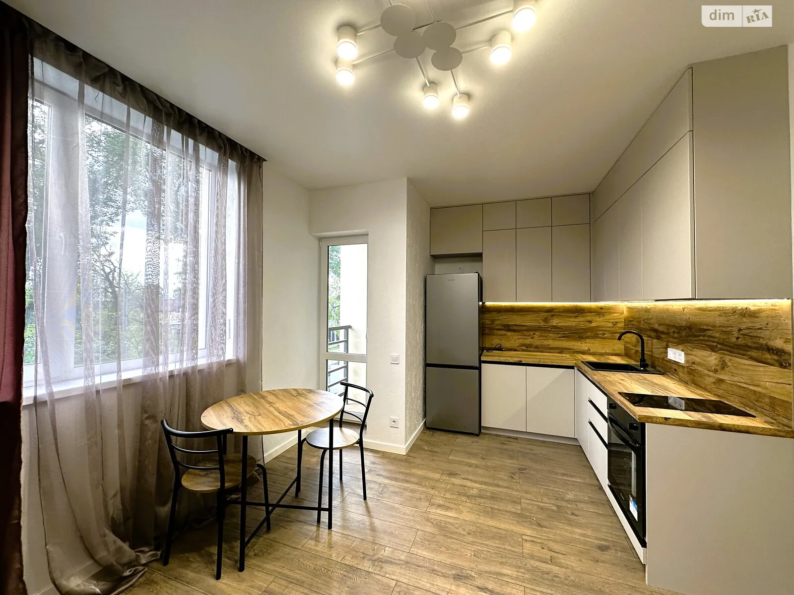 Продается 1-комнатная квартира 30 кв. м в Киеве, ул. Михаила Дерегуса, 42 - фото 1