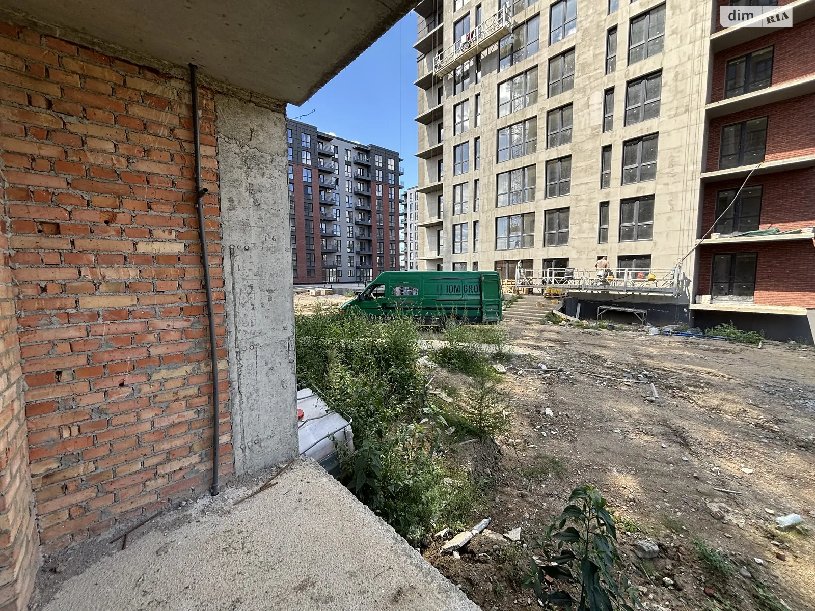 Продается 2-комнатная квартира 57 кв. м в Ужгороде, ул. Тлехаса, 19 корпус 6 - фото 1