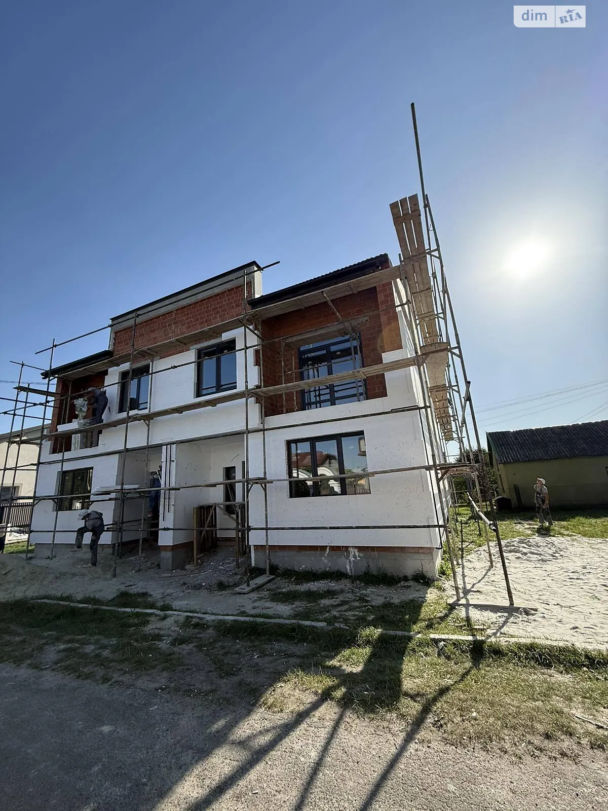Продается дом на 2 этажа 130 кв. м с балконом, цена: 130000 $ - фото 1