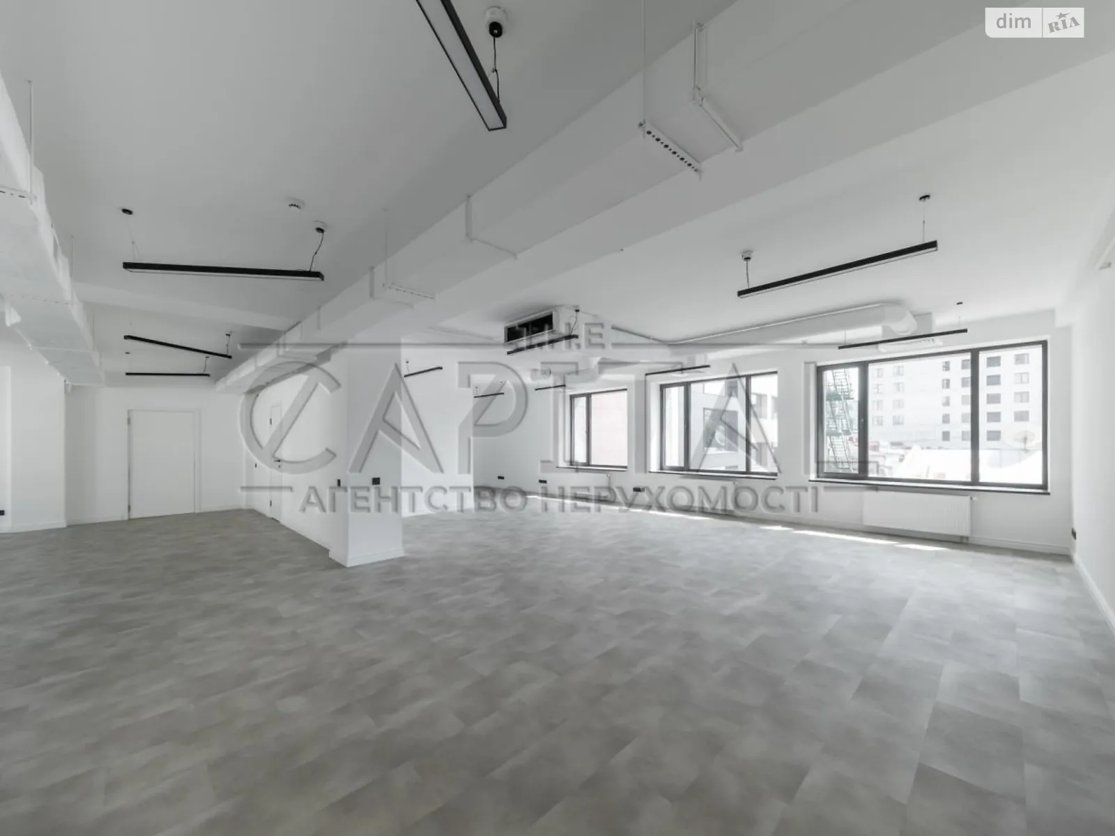 Сдается в аренду офис 560 кв. м в бизнес-центре, цена: 13185 $ - фото 1