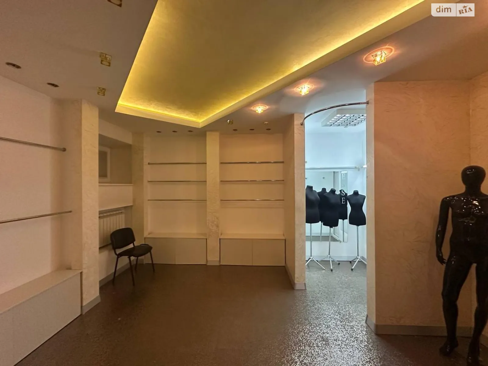 Сдается в аренду офис 60 кв. м в бизнес-центре, цена: 15000 грн - фото 1